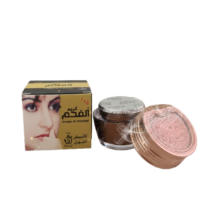 كريم الفحم (كريم الفحم) - يزيل الكدمات والبقع الداكنة والندبات | تفتيح فوري للكلف | كوزمتك نجم صلاله