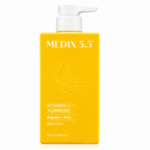 لوشن الجسم للتفتيح والشد بفيتامين C والكركم من ميديكس 5.5 (Medix 5.5 Vitamin C + Turmeric Brighten + Firm Body Cream - 444 ml)